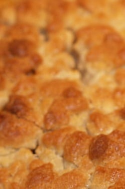 Crumble de pommes et cookies au caramel